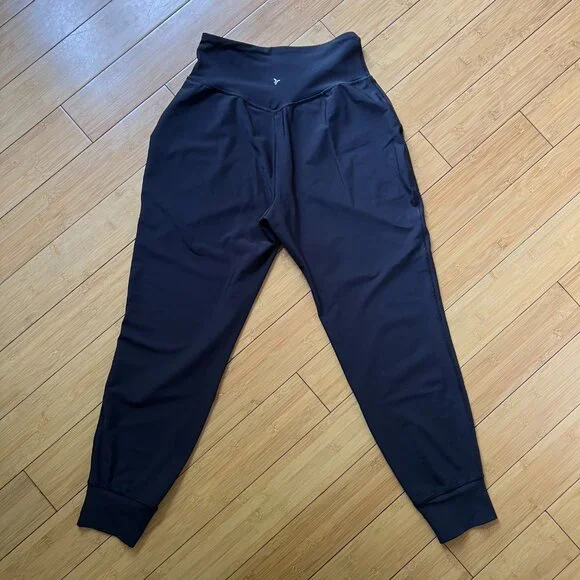 Old Navy Active High Rise Jogger Pant Size Medium - Picture 2 of 4